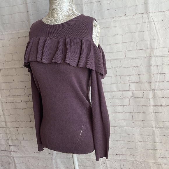 Hippie Rose Cold Shoulder Sweater in XS - Picture 4 of 11